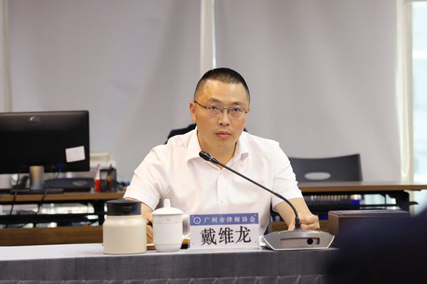 003阿坝州凯发官网会长戴维龙.jpg